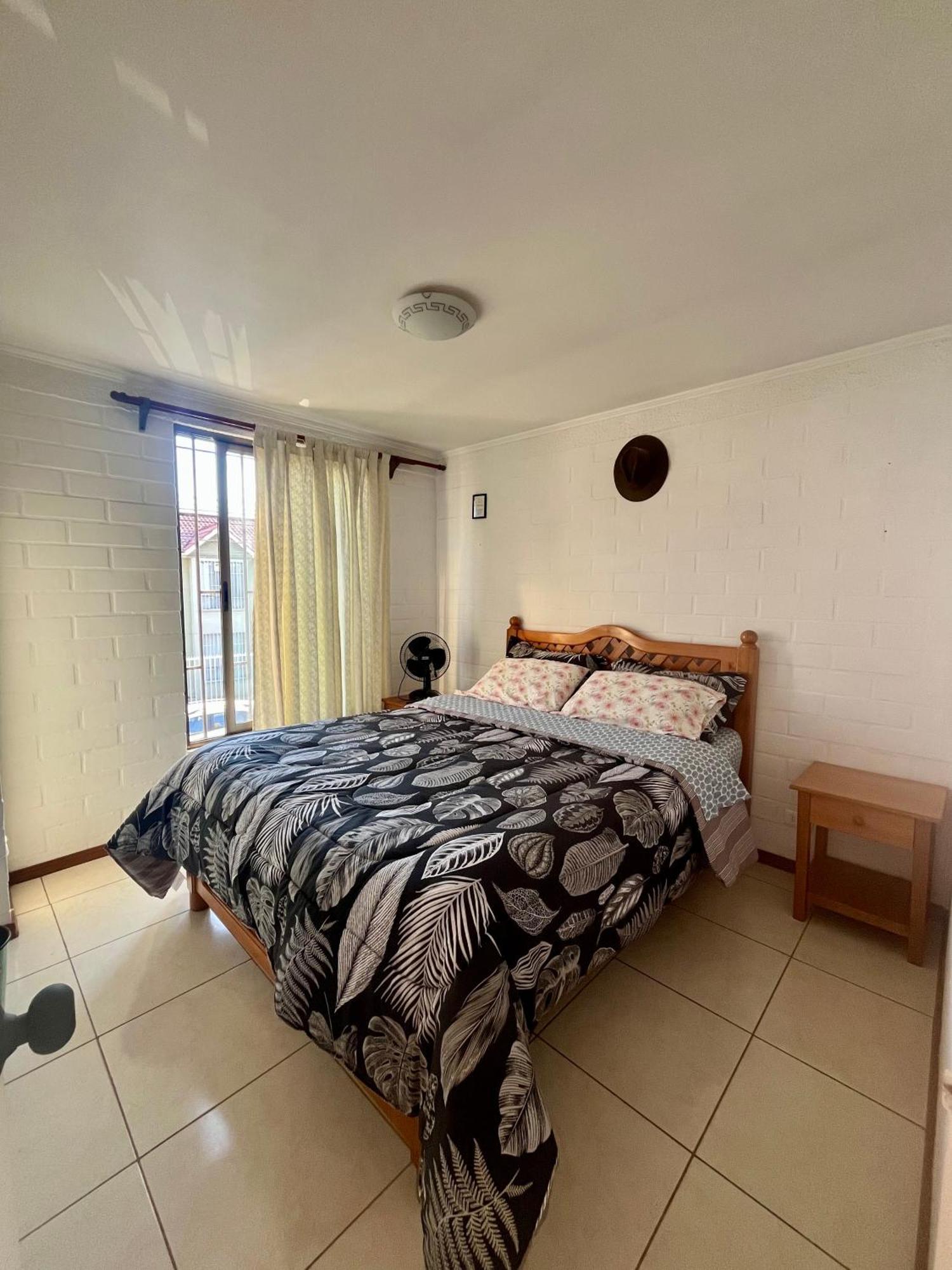 Hostel Tu Espacio Re - Casa Cerca Del Aeropuerto Santiago Buitenkant foto